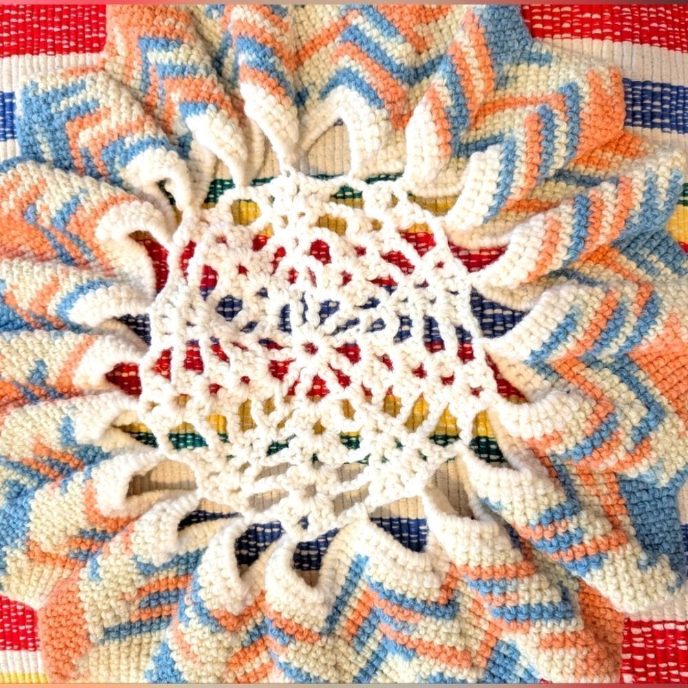 Vintage Hank knit pastel‎ crochet round dollie